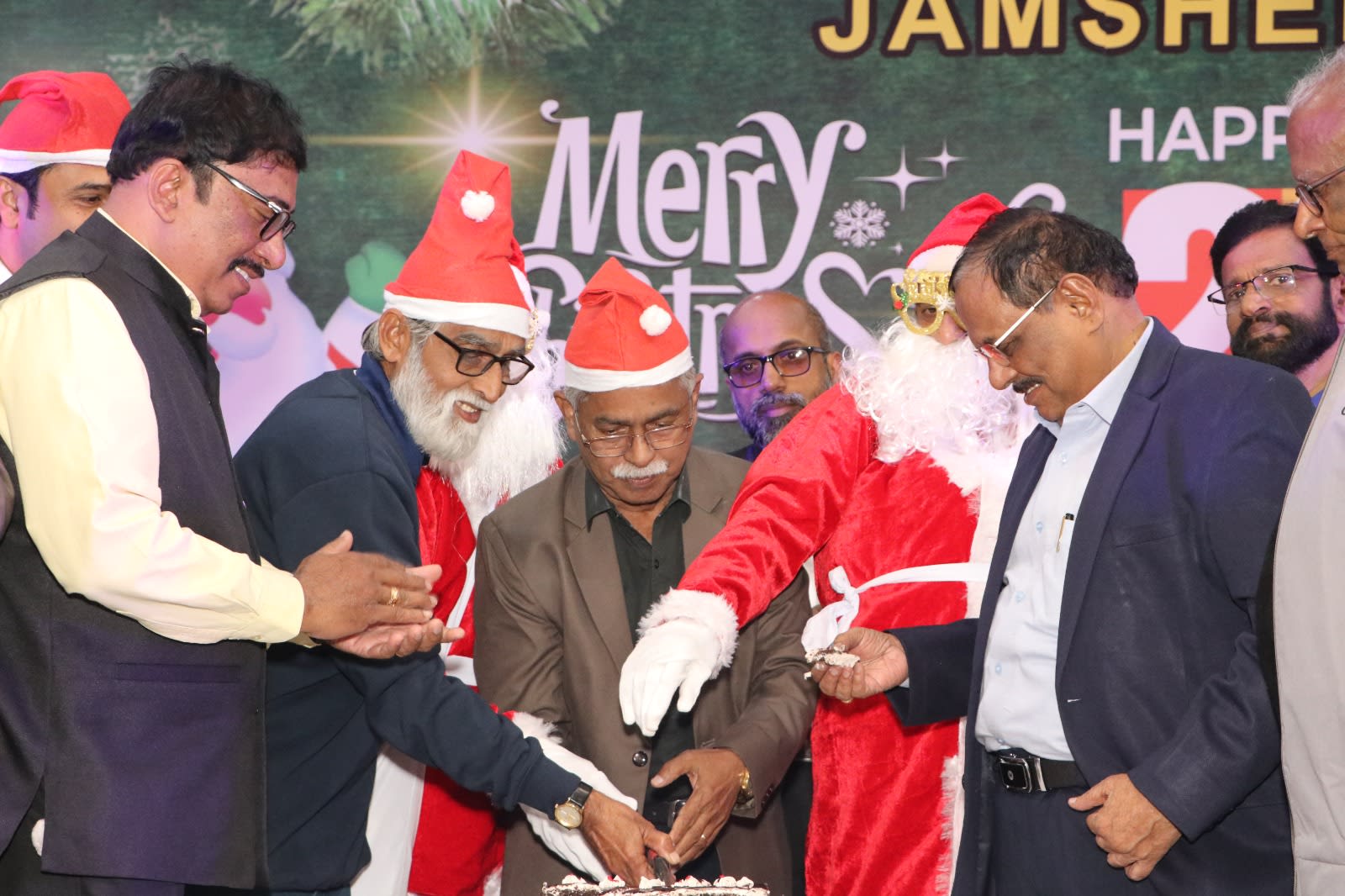 Christmas And New Year 2025 5 — Christmas And New Year 2025